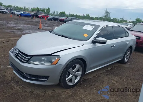 2013 Volkswagen Passat 2.5L Se из США, поврежденный, VIN 1VWBP7A3XDC148910